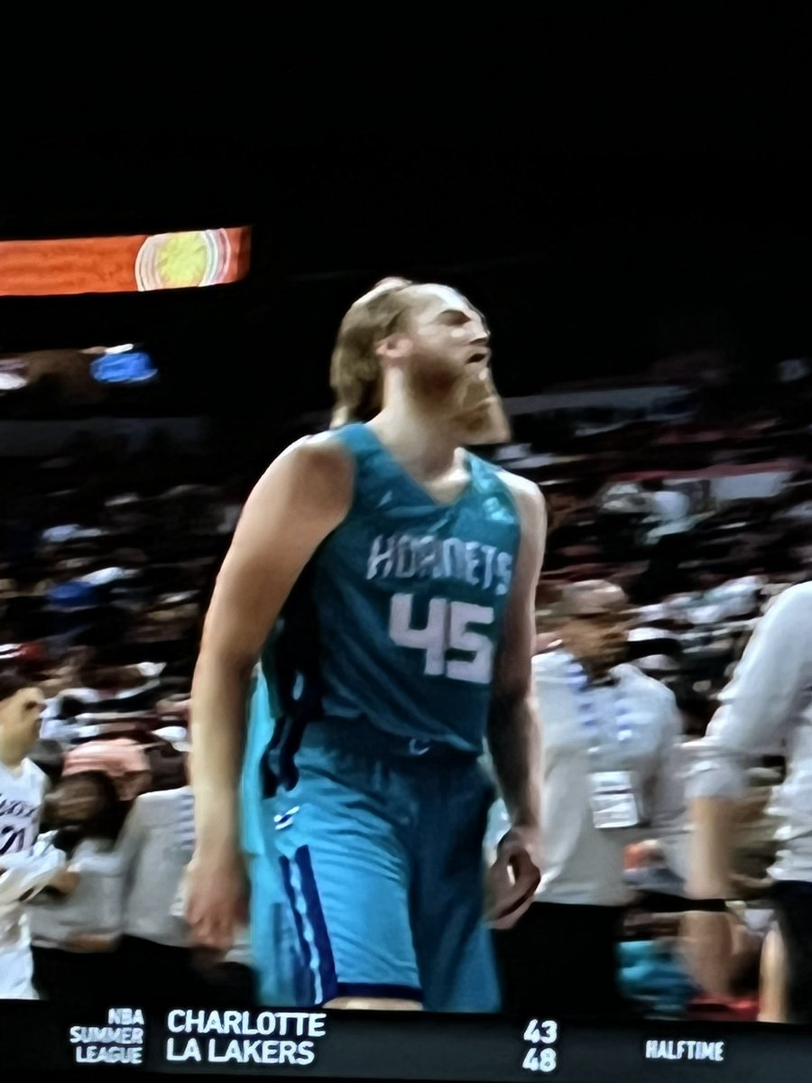 MelMc23's tweet photo. @BradyManek Watching And proud!!!! #charlotte #hornets #NBASummer #unc #ironfive https://t.co/bTmZtwbmHO