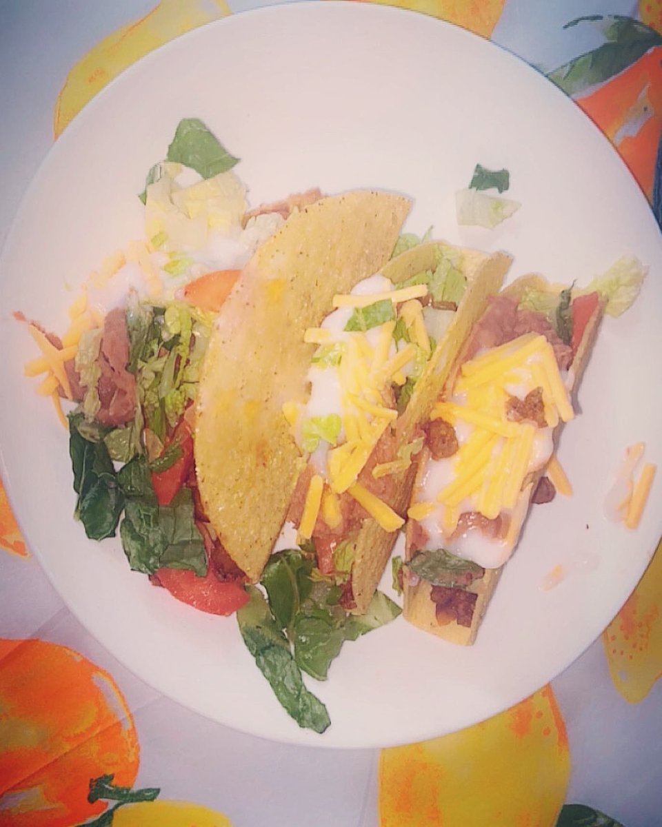 ughitsvee's tweet photo. craving tacos tonight 😋❤️🌮  #vegantaconight #beyondmeat #yumm https://t.co/wBSUBf6OUI