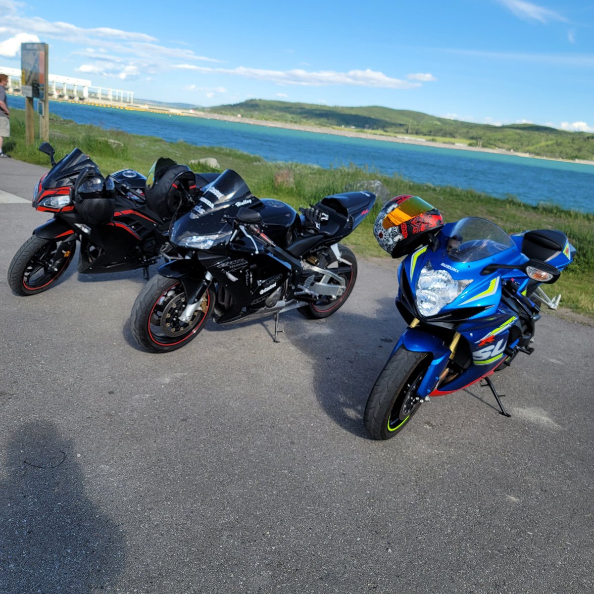 PlayDomination's tweet photo. Greatt day for a ride! #cbr600rr #gsxr750 #motorcycle #riding #yyc #Calgary #alberta #Canada https://t.co/5G42XcTfAV