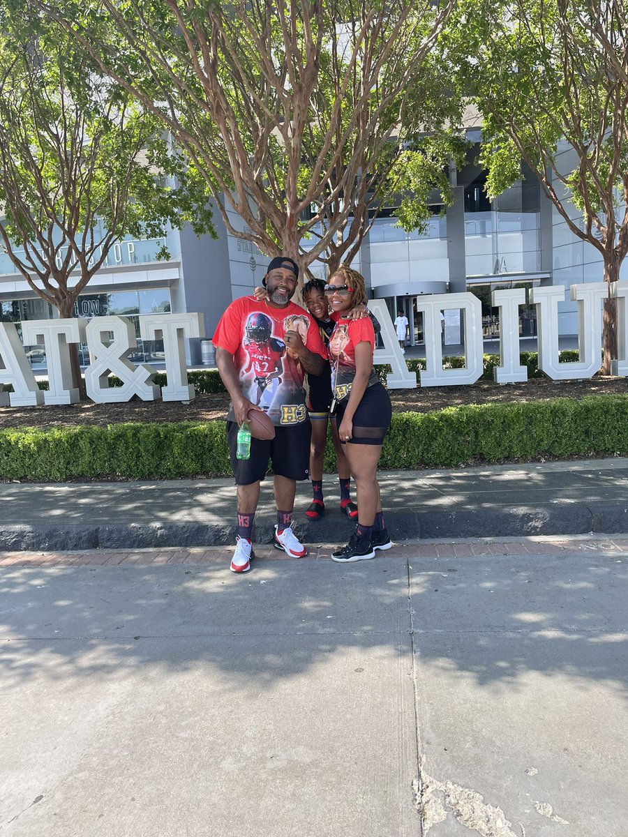 H3 was selected to to play with <a href="/Aimh1ghtraining/">Aimhigh__Training</a> at the <a href="/dallascowboys/">Dallas Cowboys</a> stadium playing some flag football. Had so much fun! <a href="/Lj_era8/">Lamar Jackson</a> <a href="/RapSheet/">Ian Rapoport</a> <a href="/MichaelVick/">Michael Vick</a> <a href="/WarrickDunn/">Warrick Dunn</a>  <a href="/scoutingreport_/">scoutingreport</a> <a href="/Nelly_Mo/">.</a> <a href="/MissouriScoop/">Missouri Scoop</a> <a href="/elitefootball/">EliteFootballAcademy</a> <a href="/WarrickDunn/">Warrick Dunn</a>