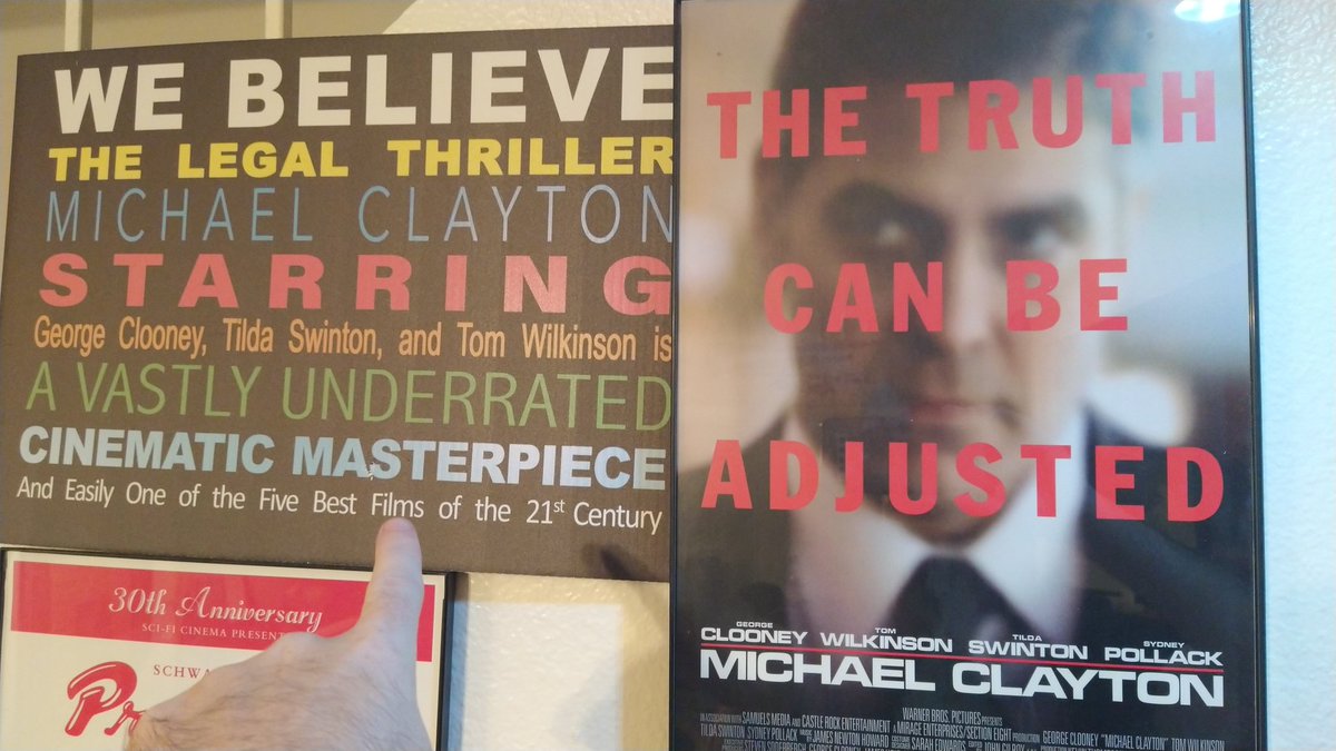 No Look At Flash tweet media