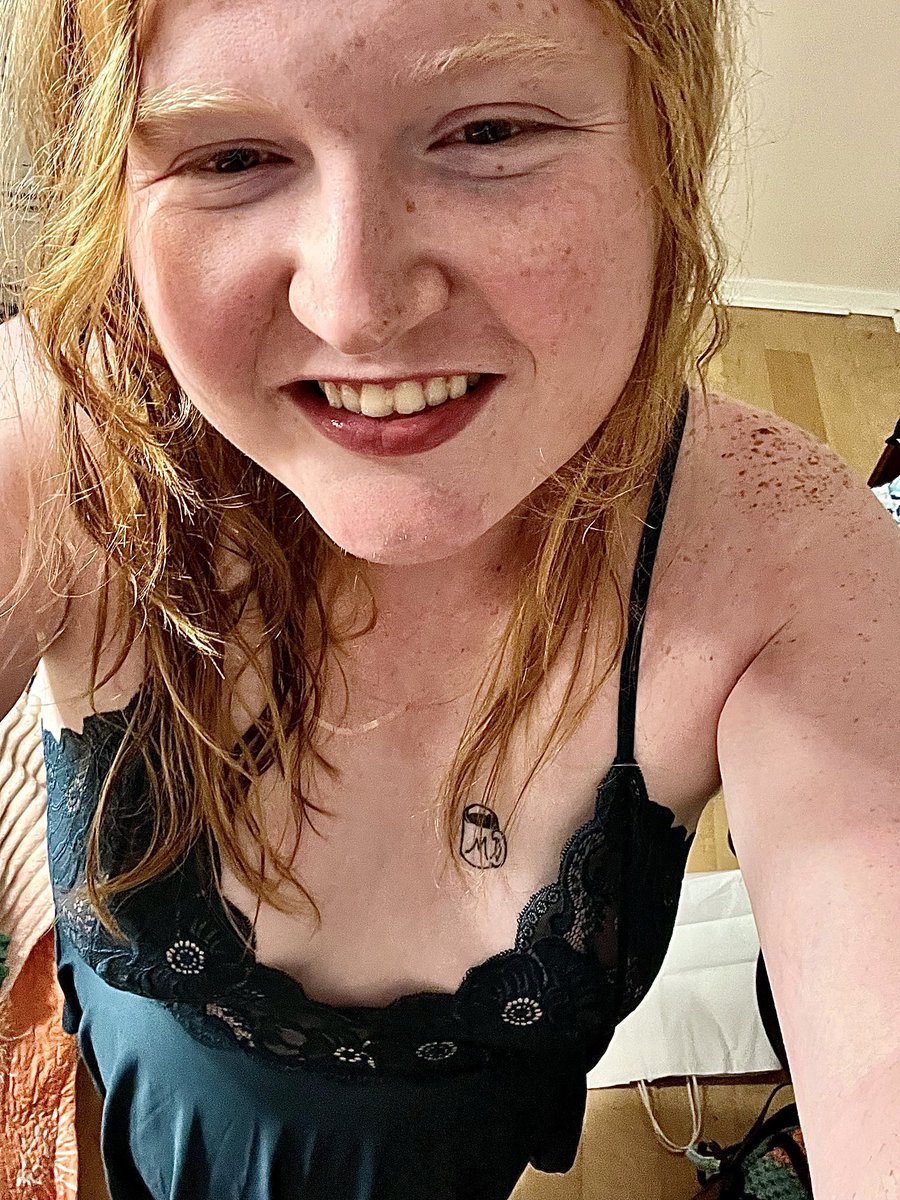 hunnybunneyxoxo's tweet photo. New post at midnight!! 
See some of the content I’ve been working on.

https://t.co/BMJx5IcPy9

Free to subscribe!!

#chubby #onlytrans #onlyfans #onlyfansgirl #TGirl #sexy #feet #trans #TransPride #transgirl #ginger #GingerGirls #RedHeadsAreBeautiful #mtf #transfem #transishot https://t.co/nZliiJEmQq
