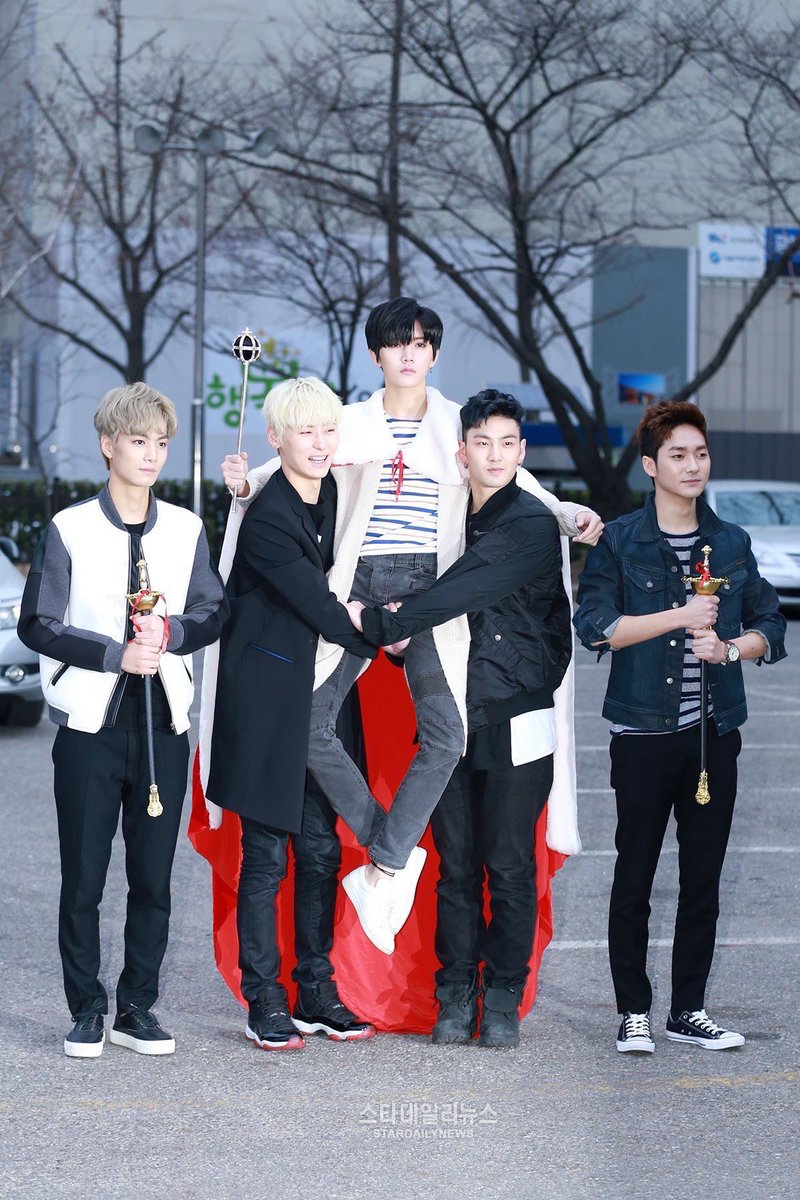 nuest rare/old pics tweet media