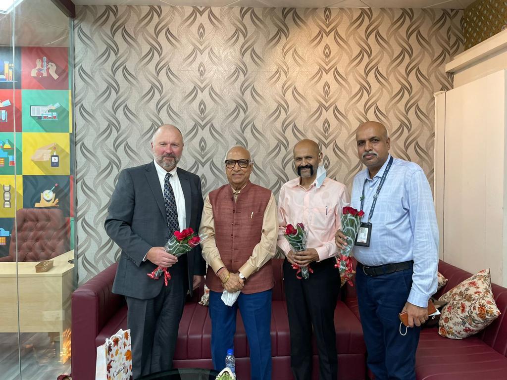 SmithAndrewR's tweet photo. Kicking off their 10th full service #Genestrings diagnostic medical centre  located at @DelhiAirport 

@genestringslab played vital role in safe restart of our bilateral flights

chief guest #DIAL CEO Videh Jaipuriar; Group Chairman Dr Dinesh Arora; and @GMR_Group &amp; @IndiGo6E https://t.co/rT3GBzcaEB