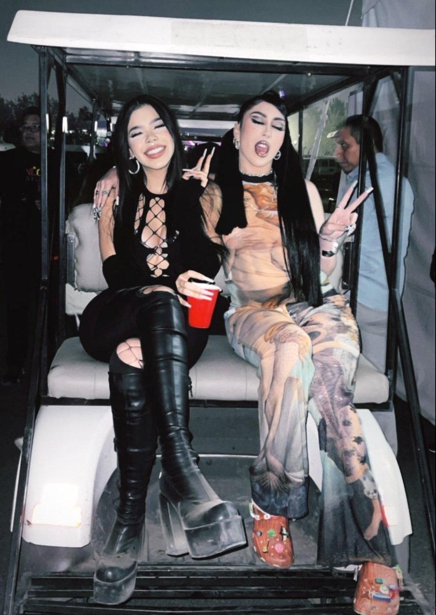 Kenia Os y Kali Uchis juntas