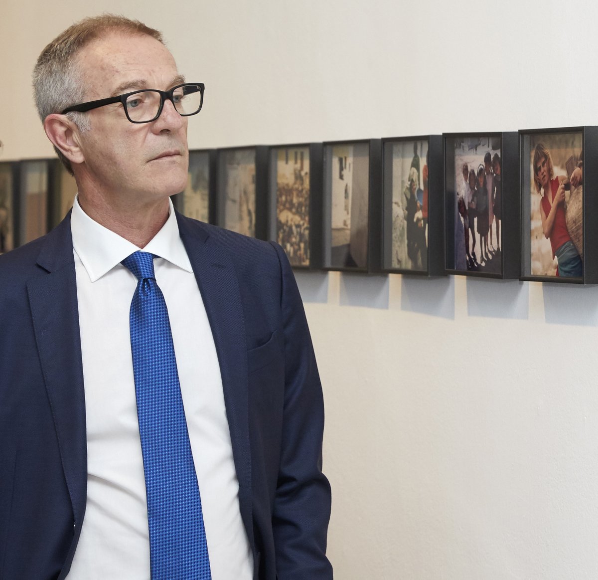 museoreinasofia's tweet photo. Ha fallecido José Guirao, exministro de Cultura, director de La Casa Encendida y, durante 7 años, director del Museo Reina Sofía, donde se le recuerda con gran respeto y cariño.
D.E.P. https://t.co/qSoAnC1sUb