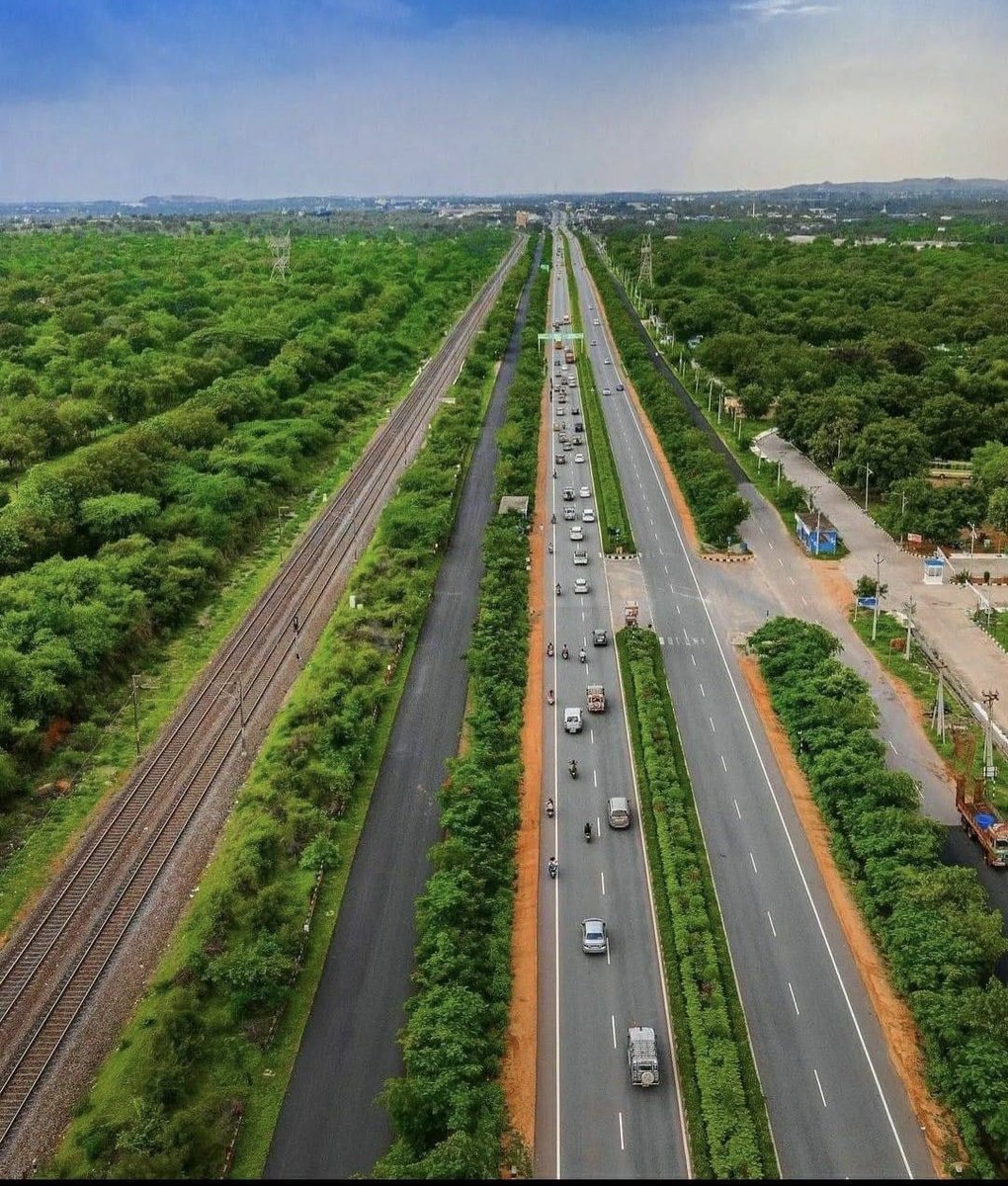 🌳🌳#Hyderabad to #Warangal #highway🌳🌳
🌱#DiscoverTelangana 🌱
#greenary 
#Telangana 
#HarithaHaram 
#GreenIndiaChallenge 🌱

@KTRTRS @MPsantoshtrs @SudhaRani_Gundu @trspartyonline