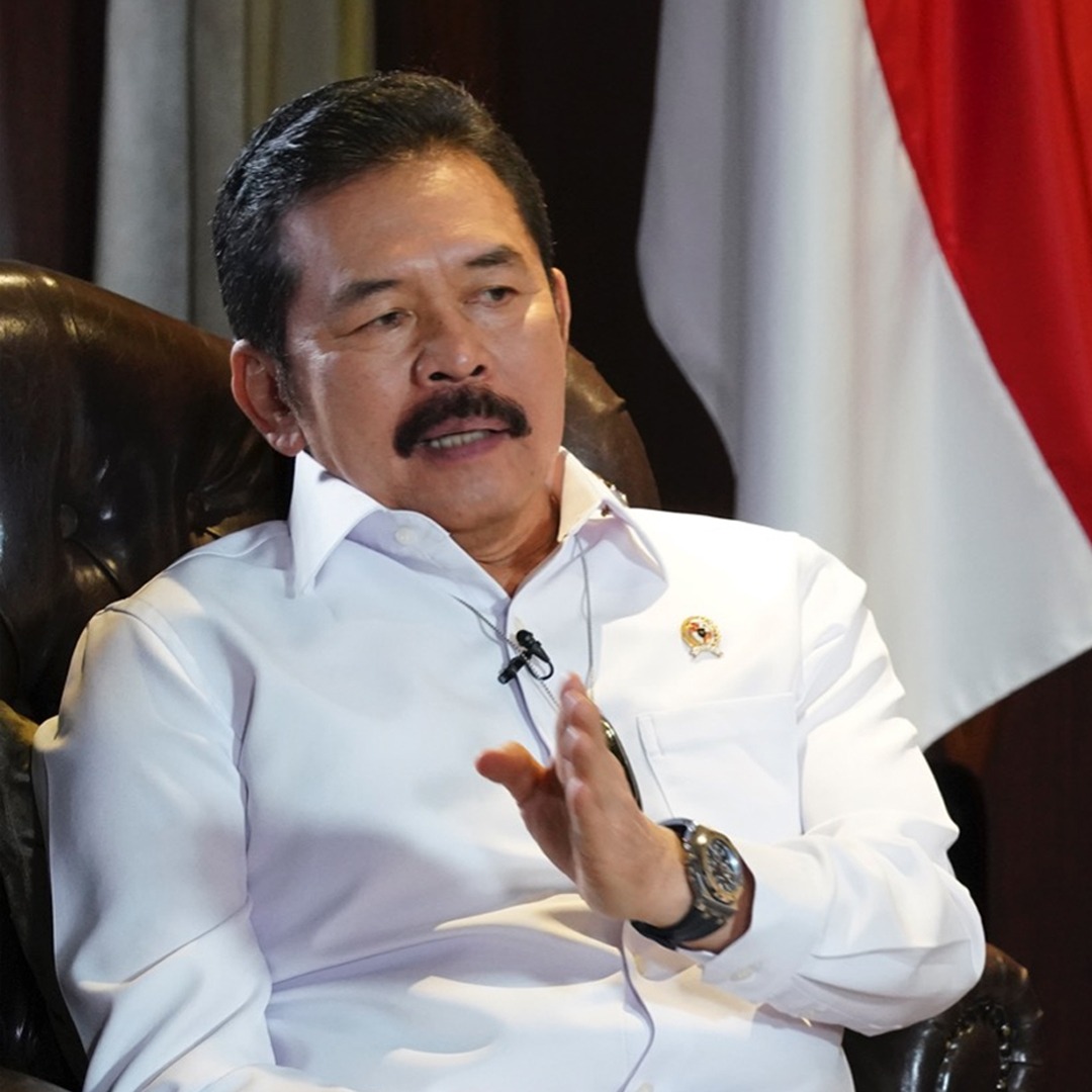 ST_Burhanuddin's tweet photo. Apabila ada Jaksa menyalahgunakan Restorative Justice, hukumannya akan ditindak tegas. Bila perlu saya pecat! https://t.co/T1GzSHtPR5