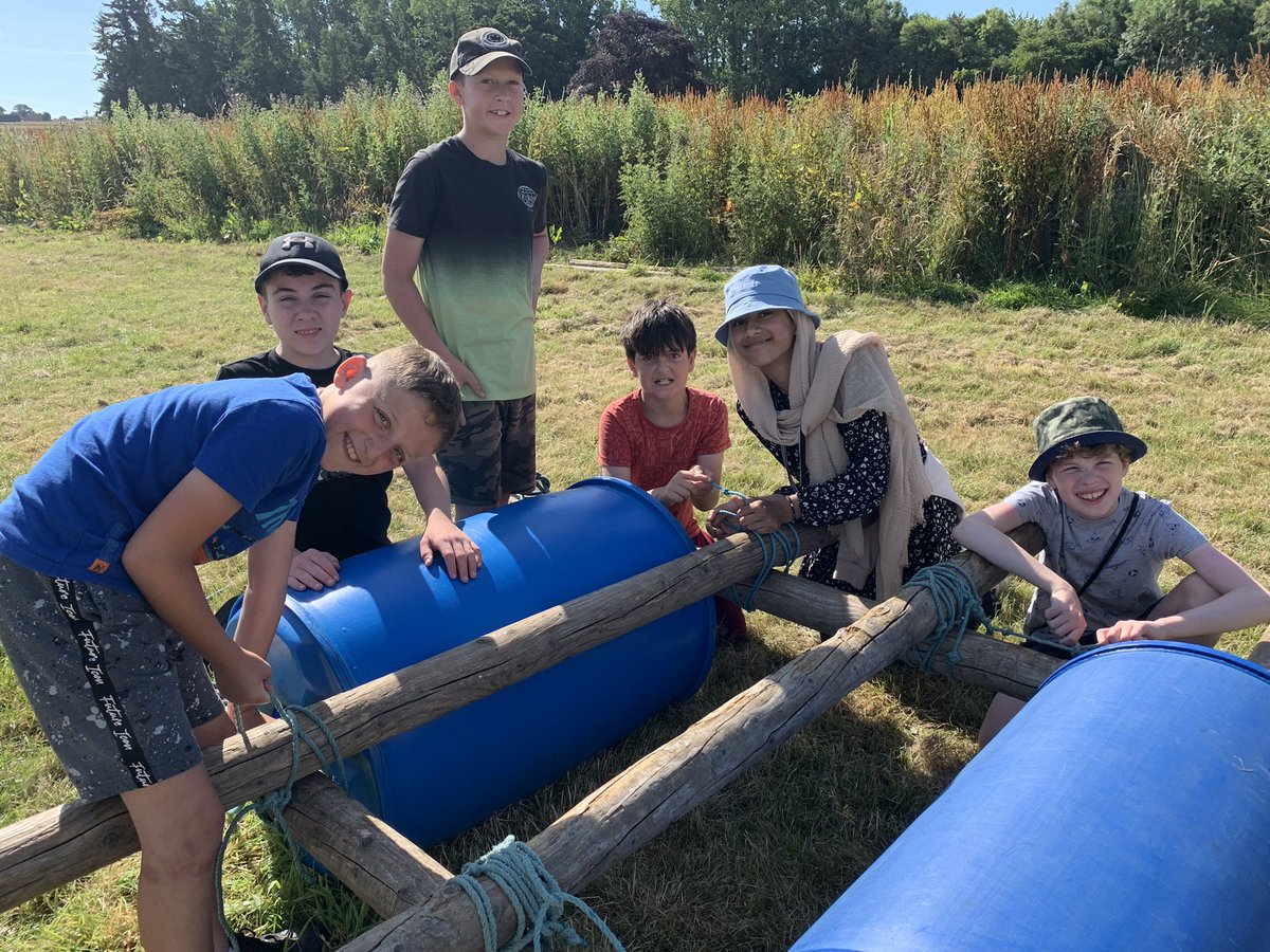 upperKS2's tweet photo. Great team work building a buggy. Time to see if the knots hold… @mandeville_AL1 @MrD_KS2 https://t.co/7CggKuPUQu