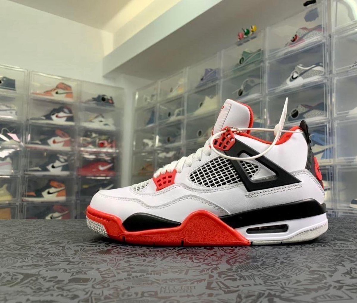 Ice08404491's tweet photo. Air Jordan 4
USDT payment https://t.co/YG4ObBiTaL