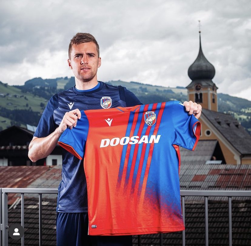 A už je to oficiálne 🤝28-ročný urastený útočník René Dedič, ktorý má za sebou vydarené obdobie v drese Tŕinca bude hosťovať vo Viktórii Plzeň(plus opcia) ✔️ @rendo_25 #prestupy #bavmesaolige #viktoriaplzen