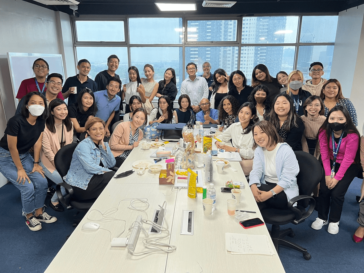 gofluent's tweet photo. Our teams in Asia gathered in Manila for a series of insightful discussions and to strengthen the team synergy even more. 💪🏻💙 What a time to #AccelerateLanguageLearning together! 🌏 #lifeatgoFLUENT https://t.co/SxT5jHUSjZ