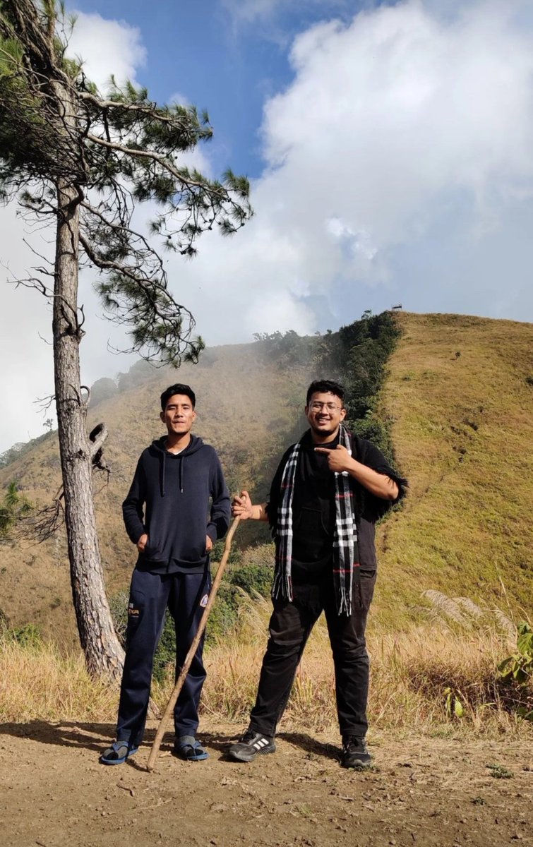 BonoriyaDiary's tweet photo. How good is a trek without an excellent guide. Reaching Tumjang peak would have never been possible without the awesome folks of Dima Hasao Adventure Association. No one even comes close to their professionalism and love for this place.

@assamtourism_ 
#tumjang #trekking #travel https://t.co/vtT5tCjtmW
