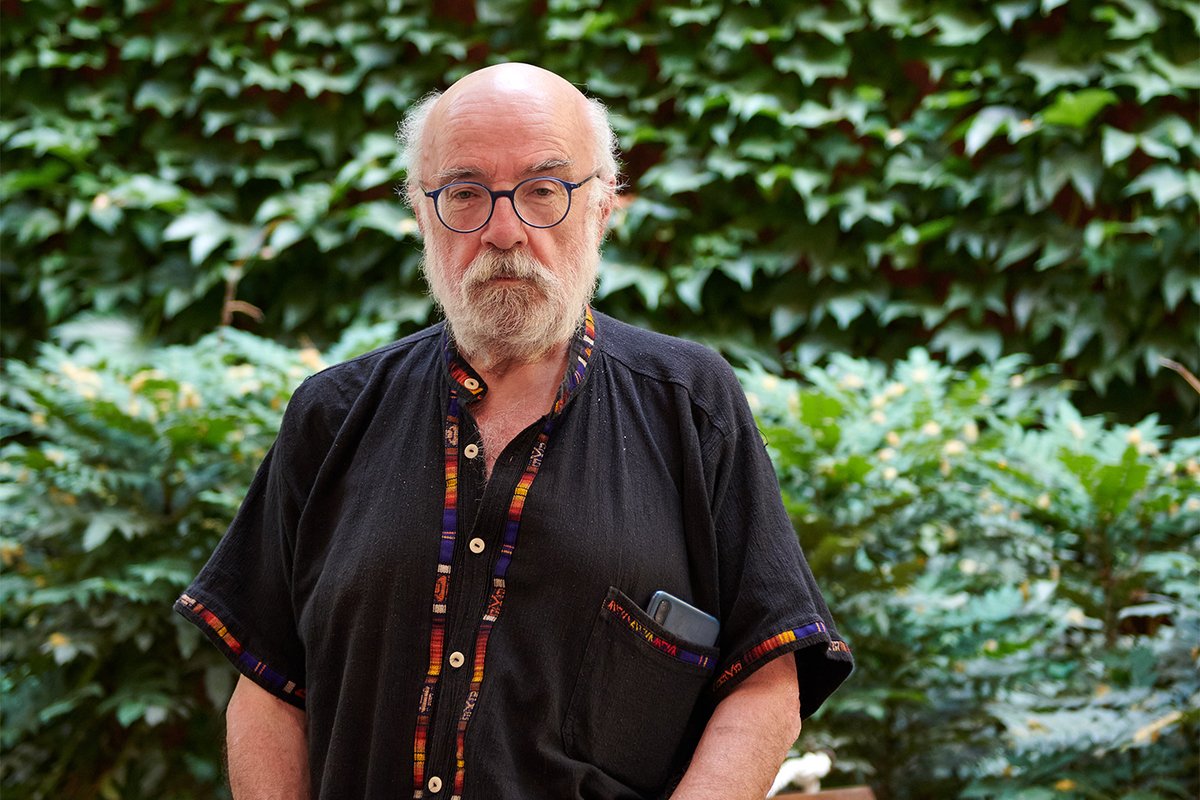 #ENTREVISTA | Iñaki Gil de San Vicente, professor i pensador marxista abertzale: "Com al Donbass, el dret a l'autodeterminació del poble català i basc està prohibit per l'#OTAN" directa.cat/com-al-donbass… Per <a href="/CarlaBenitoG/">CarlaBenitoG</a> amb fotografies de <a href="/MallachPhoto/">Miguel López Mallach</a>