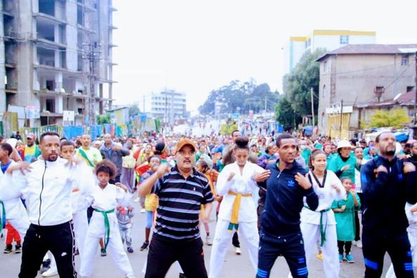 AddisYouth's tweet photo. አዲስ አበባ የሰላምና አብሮነት በሚል መሪ ሀሳብ የአካል ብቃት እንቅስቃሴ በአራዳ ክፍለ ከተማ ተካሄደ።
 ሀምሌ 3/2014ዓ.ም https://t.co/OdUxJTH8o4