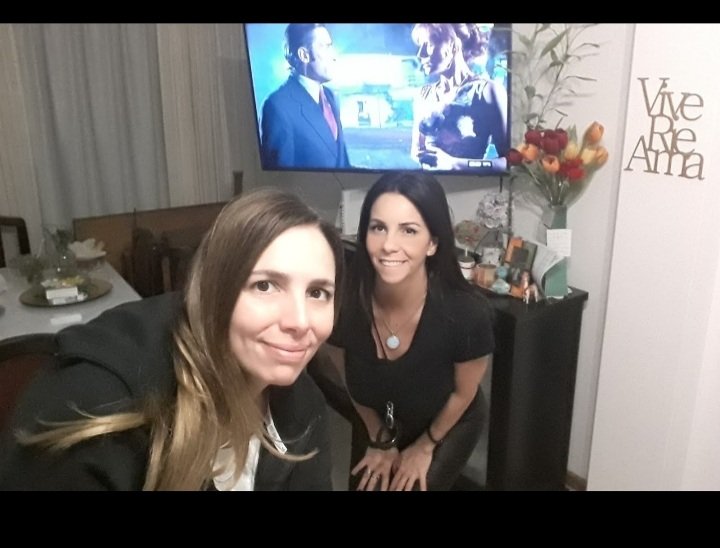 MaviSalgado's tweet photo. Amiga los  felito por la hermosa casa nueva https://t.co/skWjvNp2fV