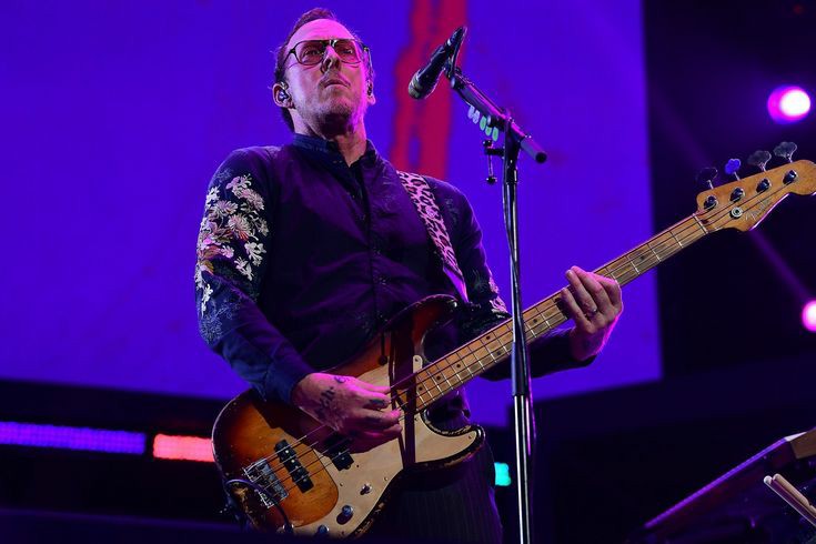 GUYS!!! ITS HIS DAY!!!! HAPPY BIRTHDAY SCOTT SHRINER BEST WEEZER BASSIST (and i will fight over this) 