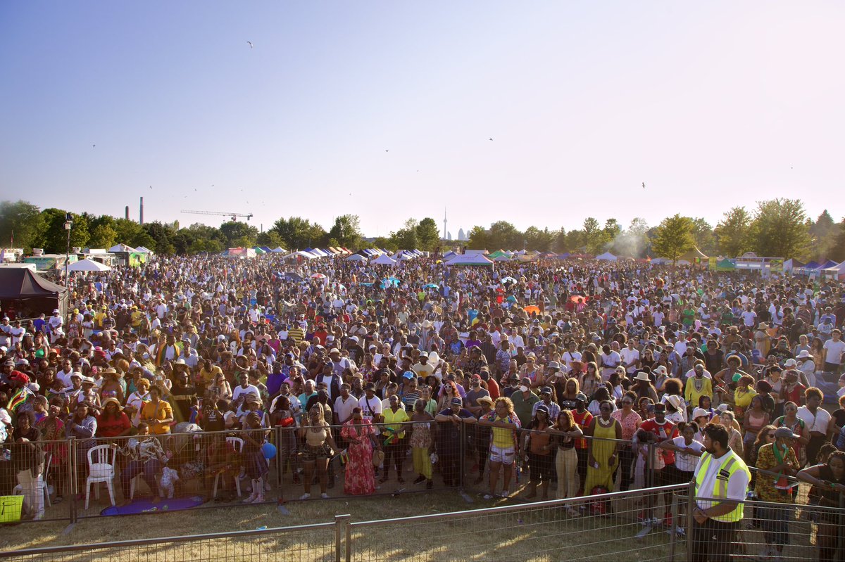 jahprayzah's tweet photo. These are the blessings we prayed for. Thank you Canada, thank you Africa and most importantly thank you my Zimbabwean people who always show up to show off. https://t.co/NcMYJxZ70t