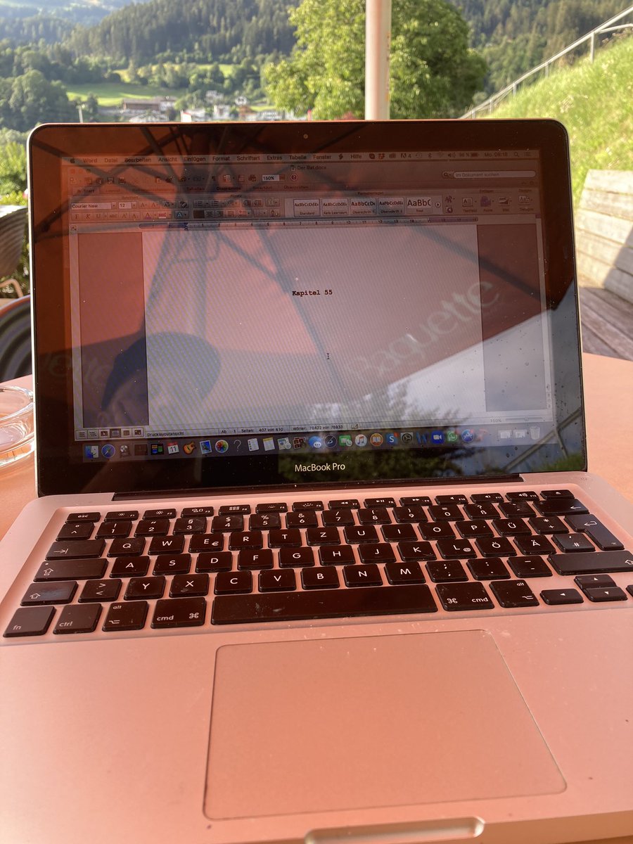 MarkAMaier1's tweet photo. Montagmorgen - die Sonne scheint - bühnenfreier Tag - Cappuccino steht bereit - Endspurt Manuskript - Thrillertime…
Ich liebe mein Leben 💖
Wünsche Euch einen schönen Wochenstart und schönen Ferienbeginn (wen es betrifft😜)
#markamaier #neuerroman #autorenleben https://t.co/Pzjazdz4g2