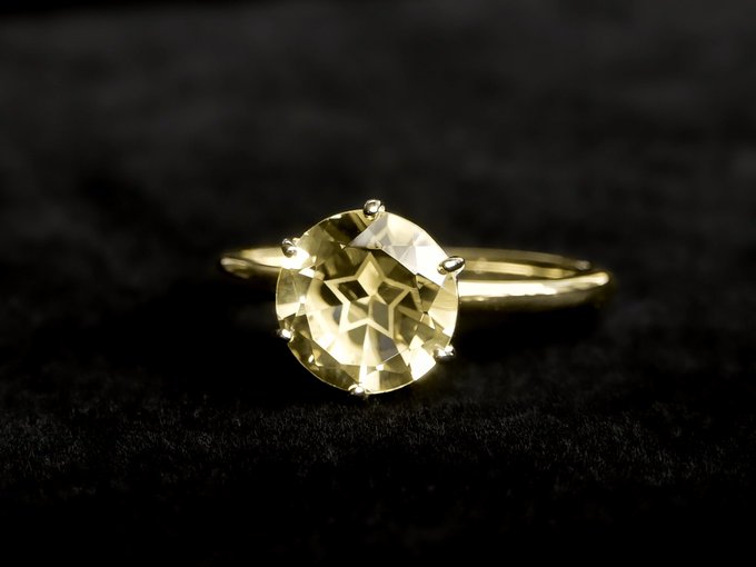 ファッションの シミズ貴石スターインカット8mm yuia glassコラボ