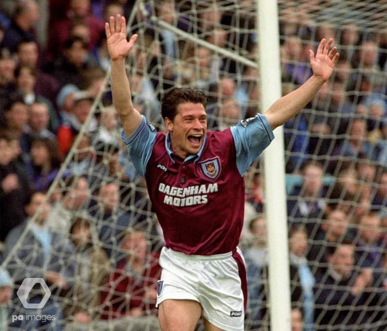 Wishing a very happy birthday to Tony Cottee   279 apps
115 goals 