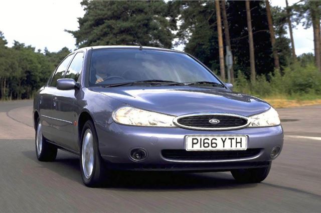 THREAD: The Tory leadership candidates as 90s British cars. JEREMY HUNT: Ford Mondeo. Zero edge no matter how slick the design is. There was talk that they listed to the left but they want everyone to know they’ve DEFINITELY fixed that now.