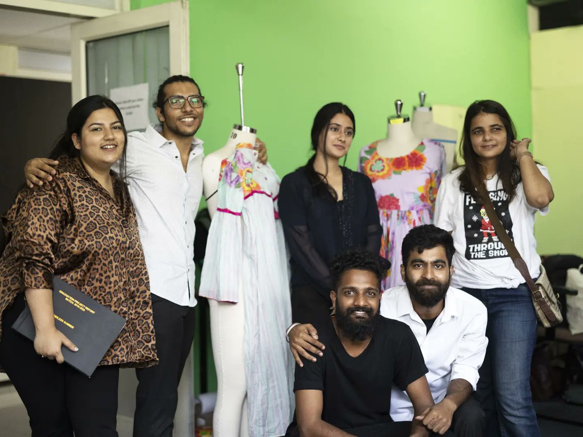 NIFTSRINAGAR1's tweet photo. Fashion Design, Sem -8
Design Collection Jury 

#fashiondesign #design #collection #external #jury #niftian #niftsrinagar #nift #fashion #creativity https://t.co/S8rGvDFpVa