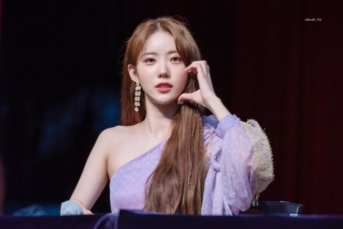 luda_note's tweet image. 220710 팬사인회 애플뮤직
#宇宙少女 #CosmicGirls 
#우주소녀 #WJSN 
#우주소녀_시퀀스 #WJSN_Sequence 
#루다 #Luda
컴백주 너무 수고했어요!