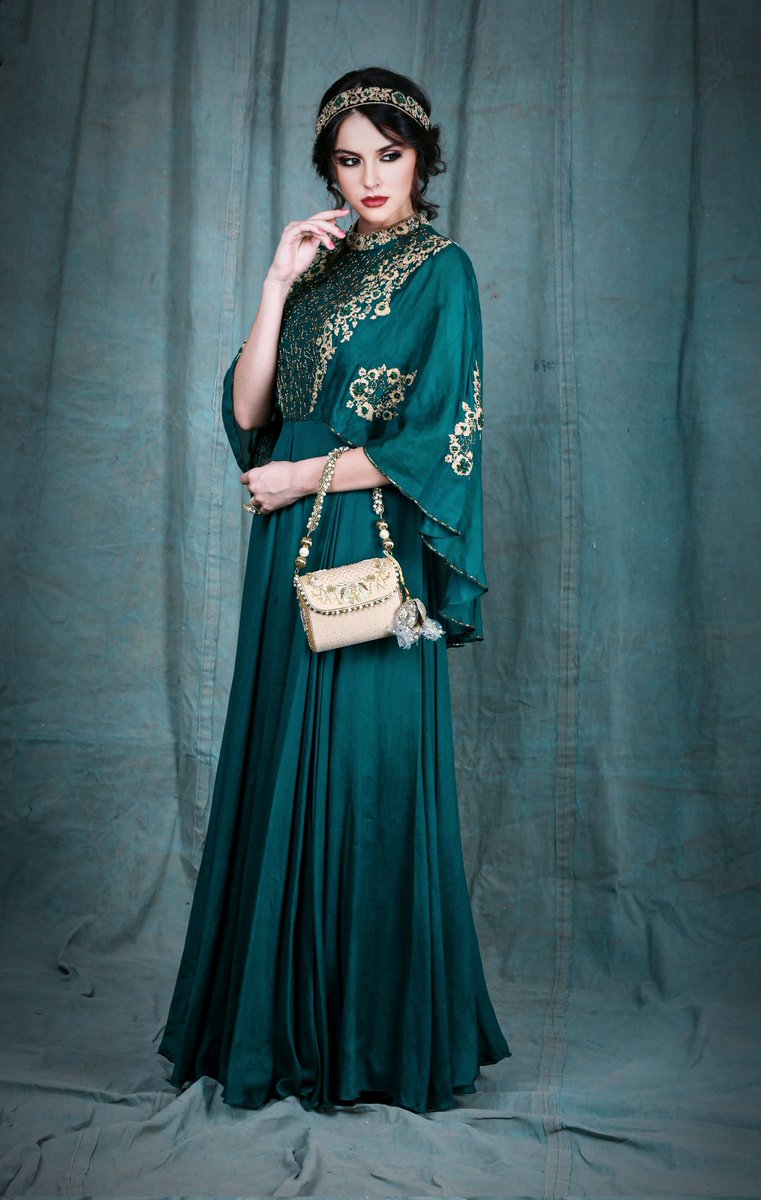 PushpeshDhingra's tweet photo. #fashionshoot #editorials #magazineeditorial #brandshoot #designershoot #hautecouture #coutureaddict #couturefashion #catalogueshoot #lookbook #fashionphotography #fashionstylist #fashiondesigners #indianmodels #fashionmodels #makeupartist #hairstylist #bluewaterproductions https://t.co/QsUII1cXKx