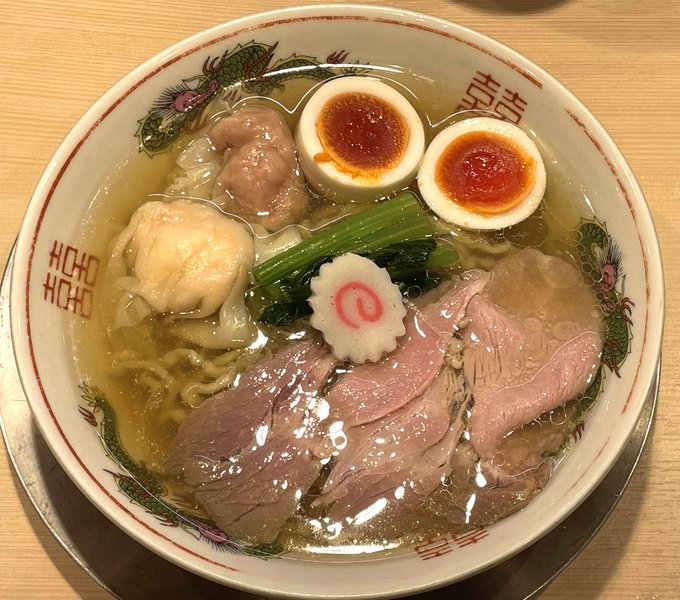 #ラーメンの日
王子のキング製麺が今まで食べた中ではダントツに美味い。
先週も食べた。
最後までつゆ飲んじゃうラーメンはここだけだなー。 