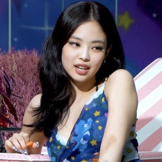 jnkmpics's tweet photo. jennie kim, my favorite girl https://t.co/sWpKTexYsY