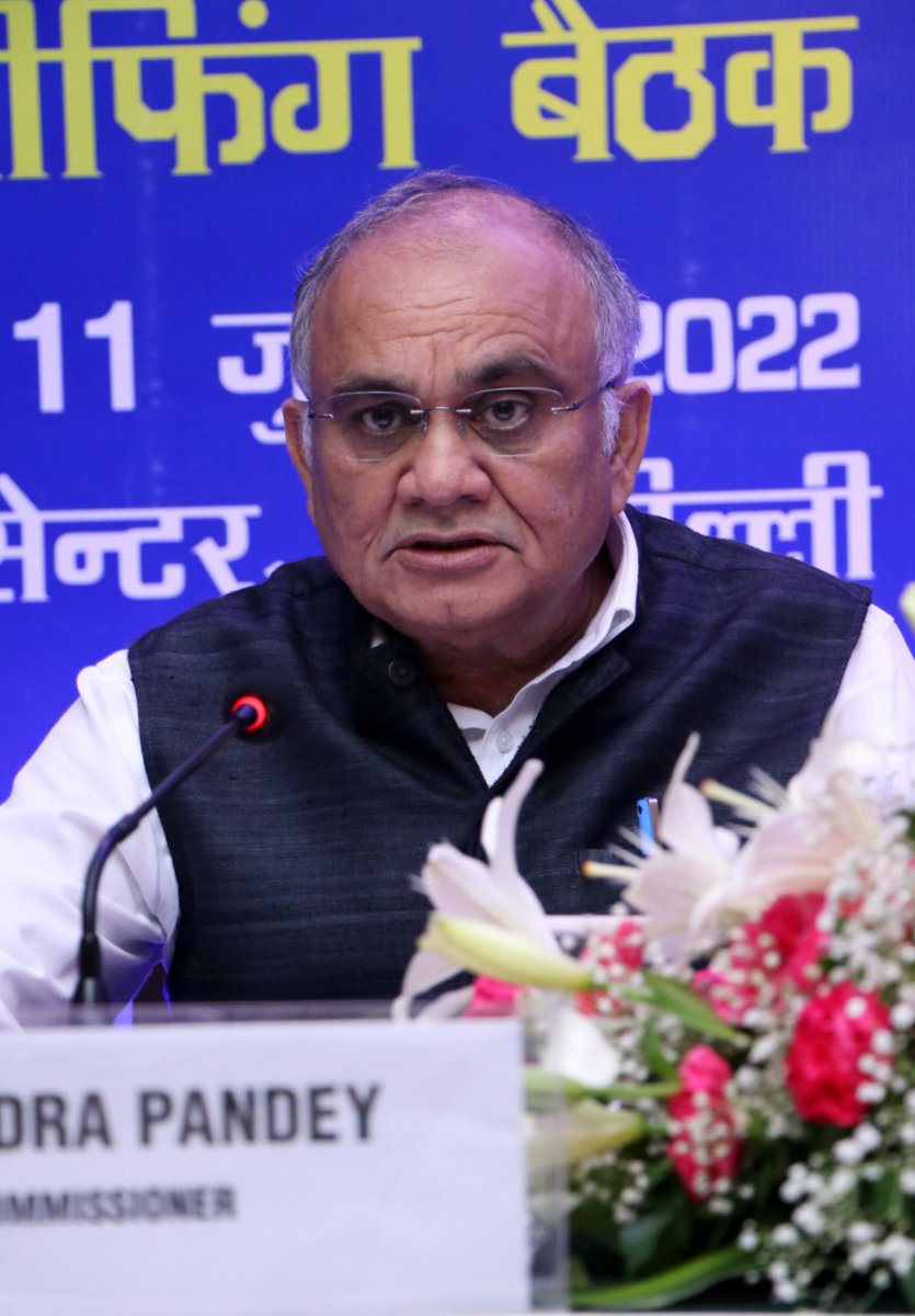 CEC Sh Rajiv Kumar &amp; EC Shri Anup Chandra Pandey in their address highlighted that Observers have end-to-end responsibility in ensuring smooth conduct of elections. They should be conversant with all relevant statutory provisions &amp; instructions relating to Presidential election.