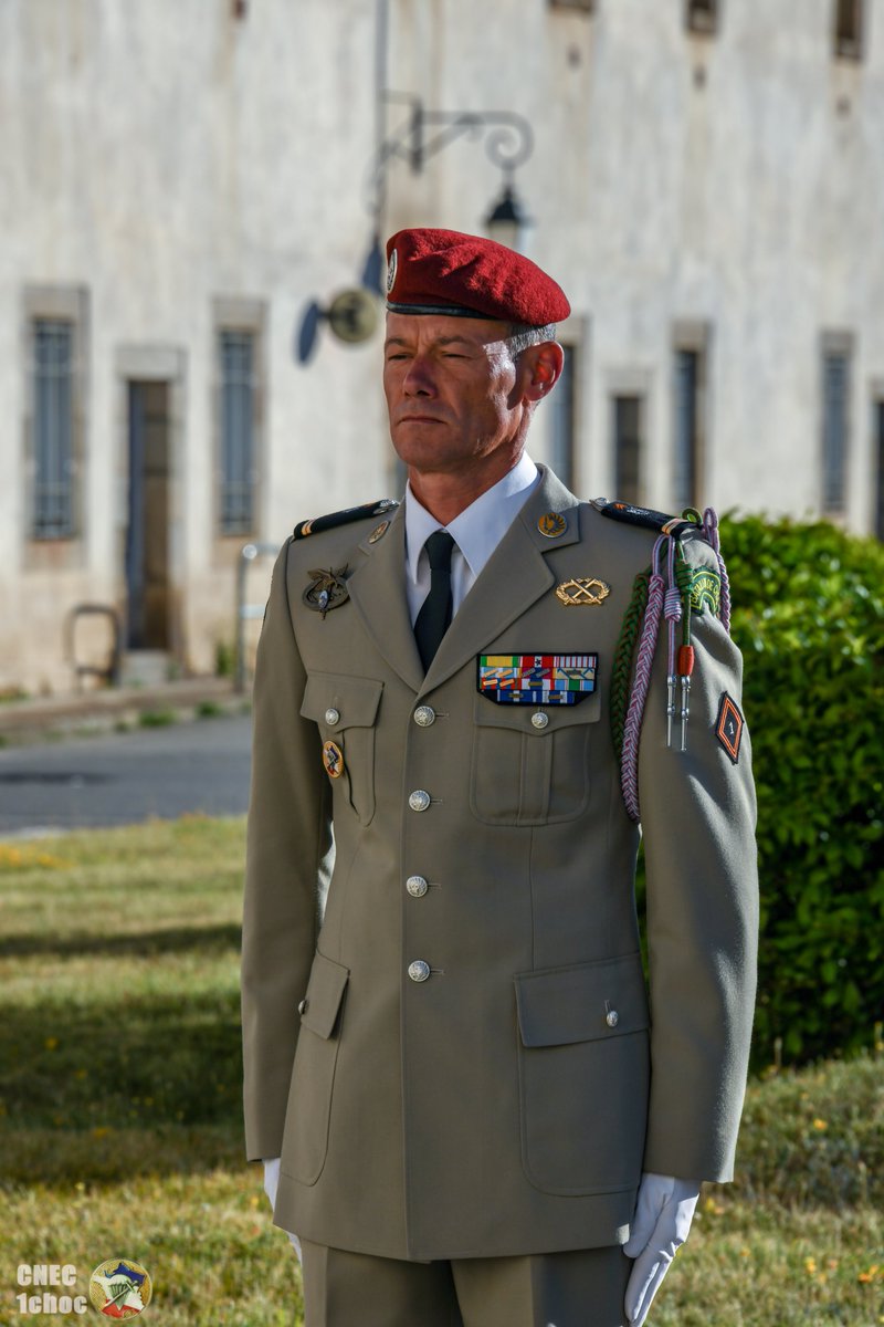 CNEC1CHOC's tweet photo. 𝑨𝑫𝑰𝑬𝑼 𝑨𝑼𝑿 𝑨𝑹𝑴𝑬𝑺
L'ADJ Pascal quitte le service actif  après plus de 26 années passées au sein de l’ @armeedeterre.
Son parcours exemplaire a été mis à l'honneur, ce matin, pendant la cérémonie des couleurs.
Nous lui souhaitons bonne continuation !
#FiersDeNosSoldats https://t.co/qyhbcRArOu