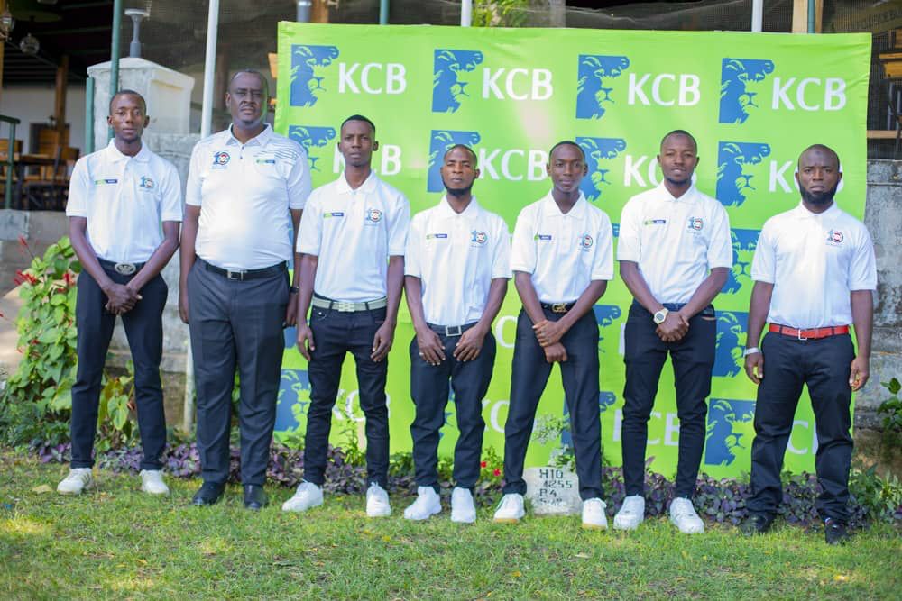Ce 10 Juillet 2022, La KCB Bank Burundi a procédé à la remise  d’un sponsor à l’équipe Nationale De Golf du Burundi qui participe à la 4ème Edition du tournoi régional de Golf qui se déroulera en Ouganda. (1/2)