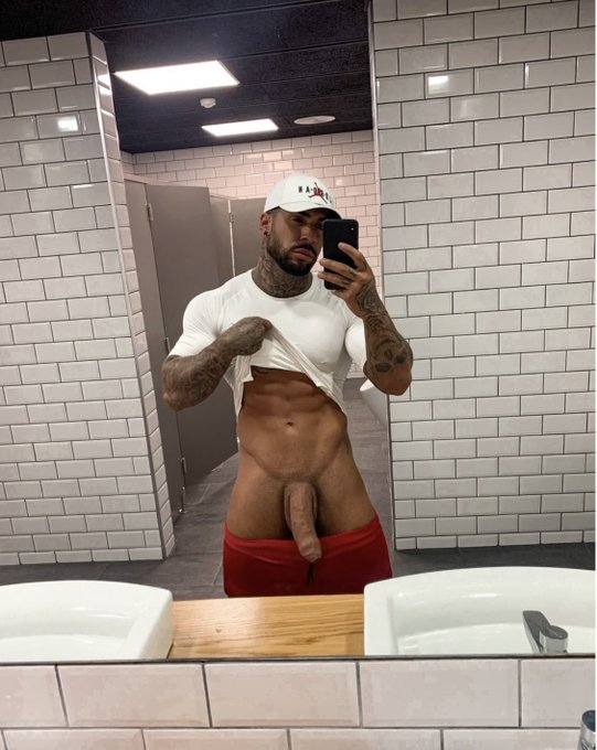 Watch Imanolbrown 🇺🇸 🇪🇸's leaked NSFW photo on TwXstars