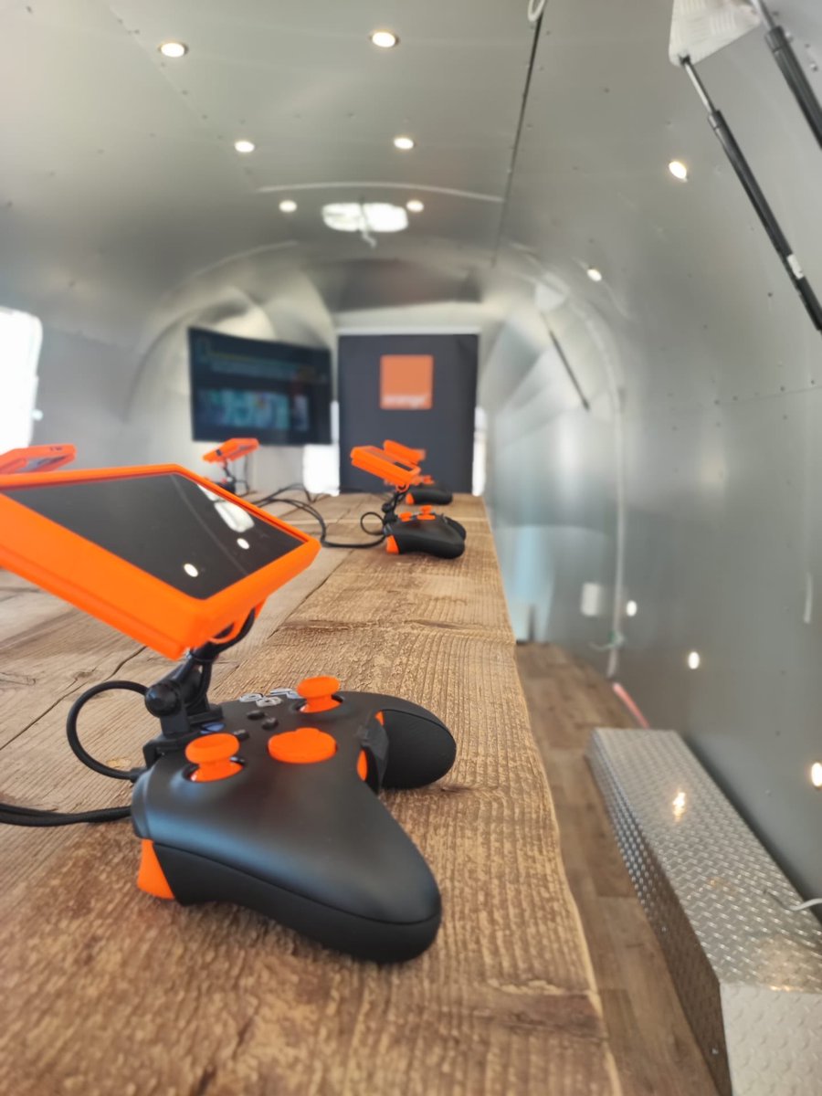 PressOrangeBE's tweet image. Loading… stay tuned #OrangeAdvancedTech #OrangeAhead
