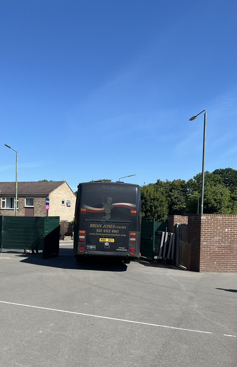 BirkbeckPrimary's tweet photo. And they’re off! Year 6 residential school journey to Condover Hall. Have a great week everyone!👏👏👏 https://t.co/akwbh4cWpd