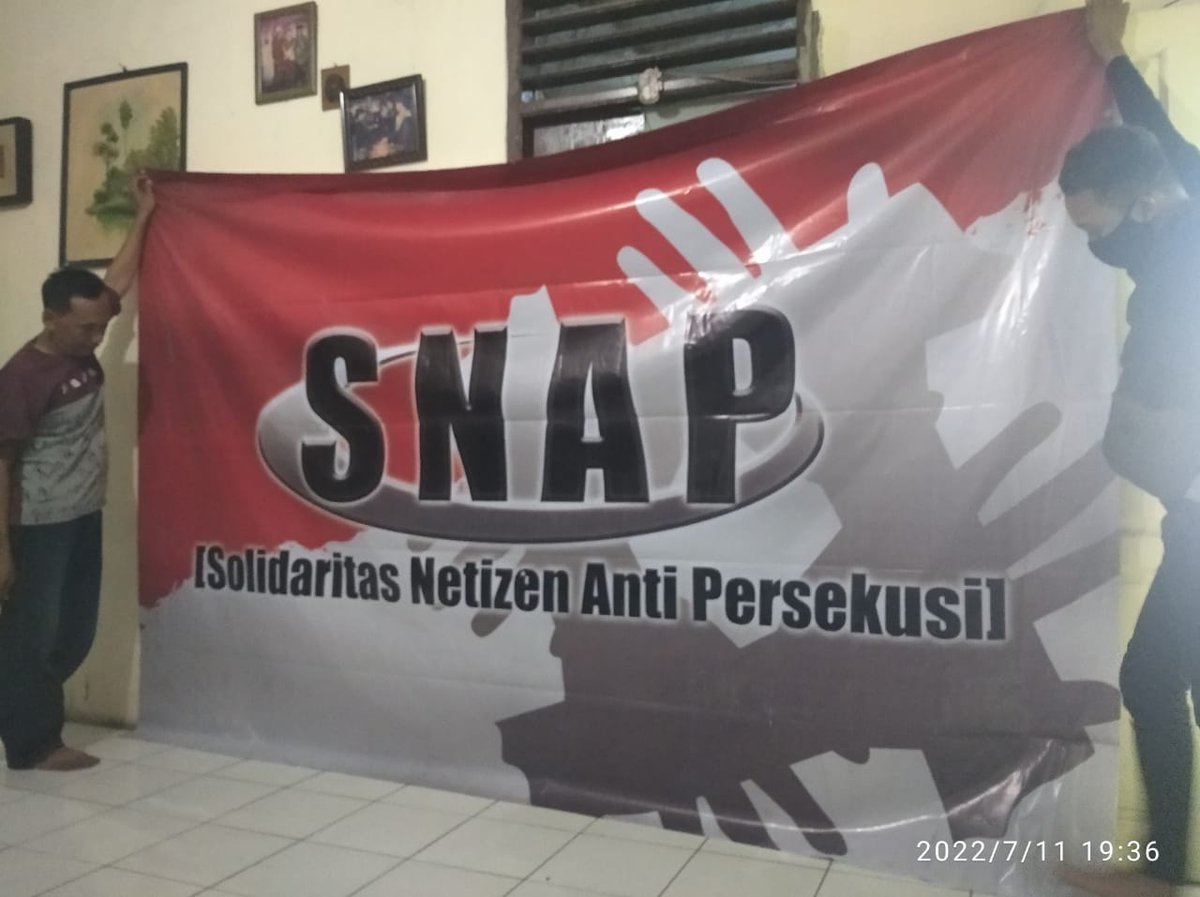 Penyerahan donasi dari rekan2 donatur followers tercinta 🤭 kepada ibu guru Eny malam ini di kediamannya daerah depok sebagai salah satu korban Persekusi.

Alhamdulillah terkumpul senilai Rp. 60.000.000 untuk meringankan beban hidup beliau akibat persekusi fisik maupun nafkah