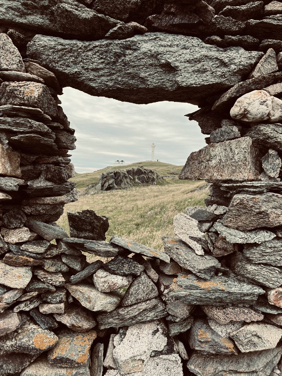 inishtrahullobs's tweet photo. West light #inishtrahull as one of the islanders would see it - but the lighthouse wasn’t there (some buildings were) on the west side until after WW2. So it’s a relatively new view captured in an old frame… if you like :-) …. 1/2 https://t.co/tuCeaB2kZw