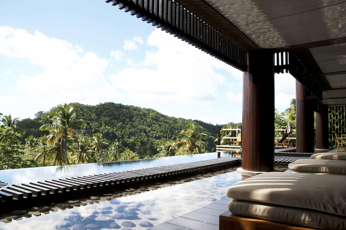 hotelsdotcomuk's tweet photo. A confectionery hotel serving cacao-infused cuisine and chocolate cocktails. The Rabot Hotel St Lucia @HotelChocolat is the sweetest stay in town. 
 
📍https://t.co/Fues4oHlpR https://t.co/OSdJk3kiCd