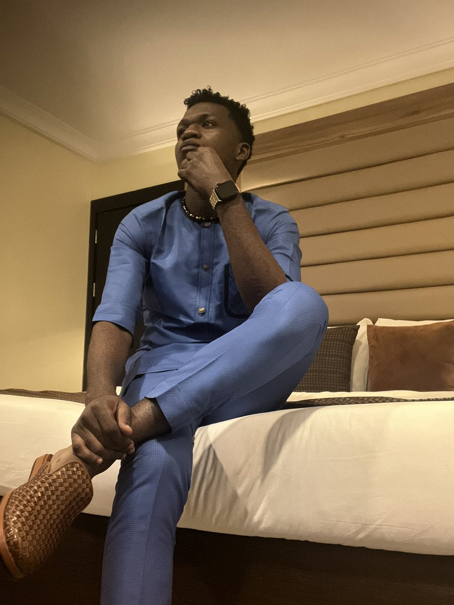 Korede_Timson's tweet photo. Big love to mama, she raised a man, a young king🤴🏾
Blessings to friends that hold me down by loving me💯
More life to family, you changed my life....Ese👏
And big ups to me for never giving up!
#Alhamdulilahi #WordsOfGold #AdekunleGold #Win https://t.co/PYVvqpGE33