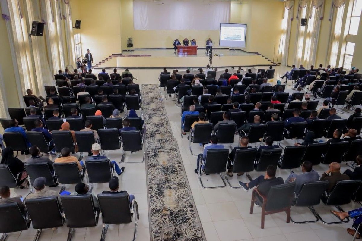 Mustafe_M_Omer's tweet photo. Evaluated the performance of Regional Revenue Bureau. Despite drought, the Bureau collected 7.26b this year,( ~96% of the planned 7.6b revenue). In the last 4 yrs, revenue collected is 18.6b Vs 10.6b in the preceding 10 yrs. Shows marked improvement in tax collection capacity. https://t.co/hBwQ0bIO8N