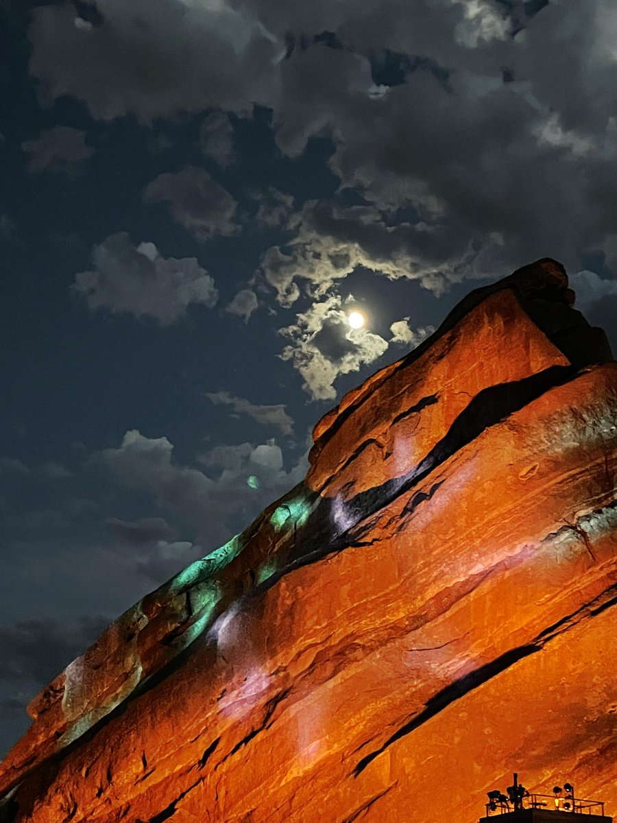 Summer learning #2 included marveling at the artful and seamless transitions woven by the Avett Brothers during their concert at Red Rocks. #jwesummer @JWEKaty <a href="/RedRocksCO/">Red Rocks Park & Amphitheatre</a> <a href="/theavettbros/">The Avett Brothers</a>