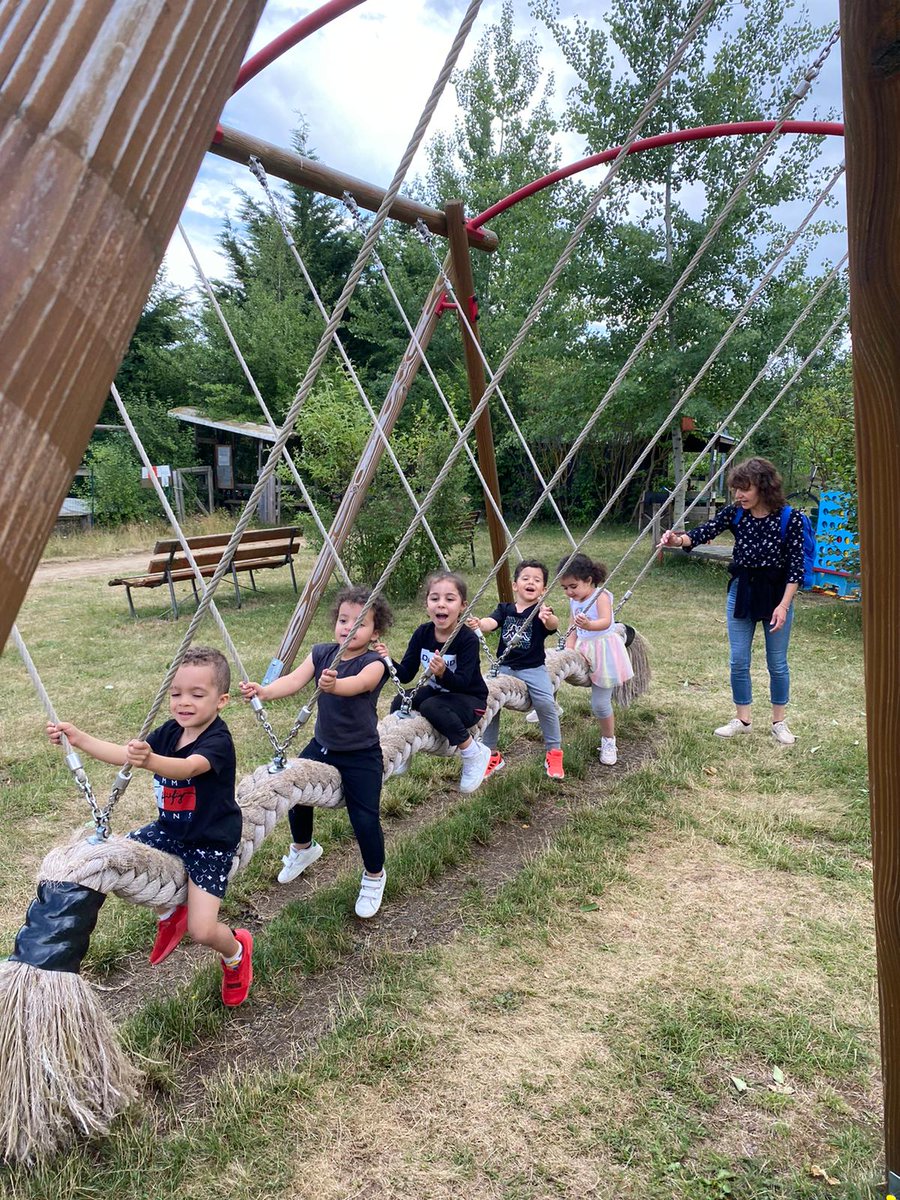 PoleChartreuse's tweet image. A l&apos;école Sainte-Thérèse, les élèves ont pu profiter de deux belles sorties scolaires : à Vulcania pour les plus grands et au Parc du Neyrial pour les plus petits !
Les inscriptions restent ouvertes : 04 71 09 27 99 ou par mail à st-therese@wanadoo.fr
bit.ly/3AGndR0