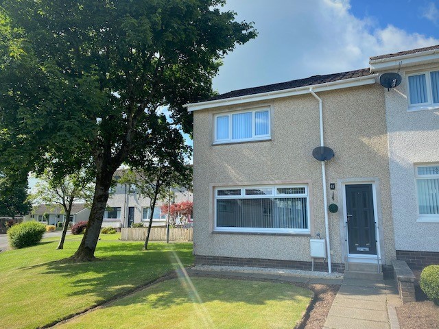 1Letslet's tweet photo. 🏡Viewmount Crescent, Strathaven - £795pcm

⭐ Immaculately presented Two Bedroom End Terrace in sought after picturesque town of Strathaven

⭐ Contact our office today to find out more and arrange your viewing!

☎ 01698 457157
📩 enquiries@letsletproperty.co.uk
LARN1908038 https://t.co/4uH0xKWasJ