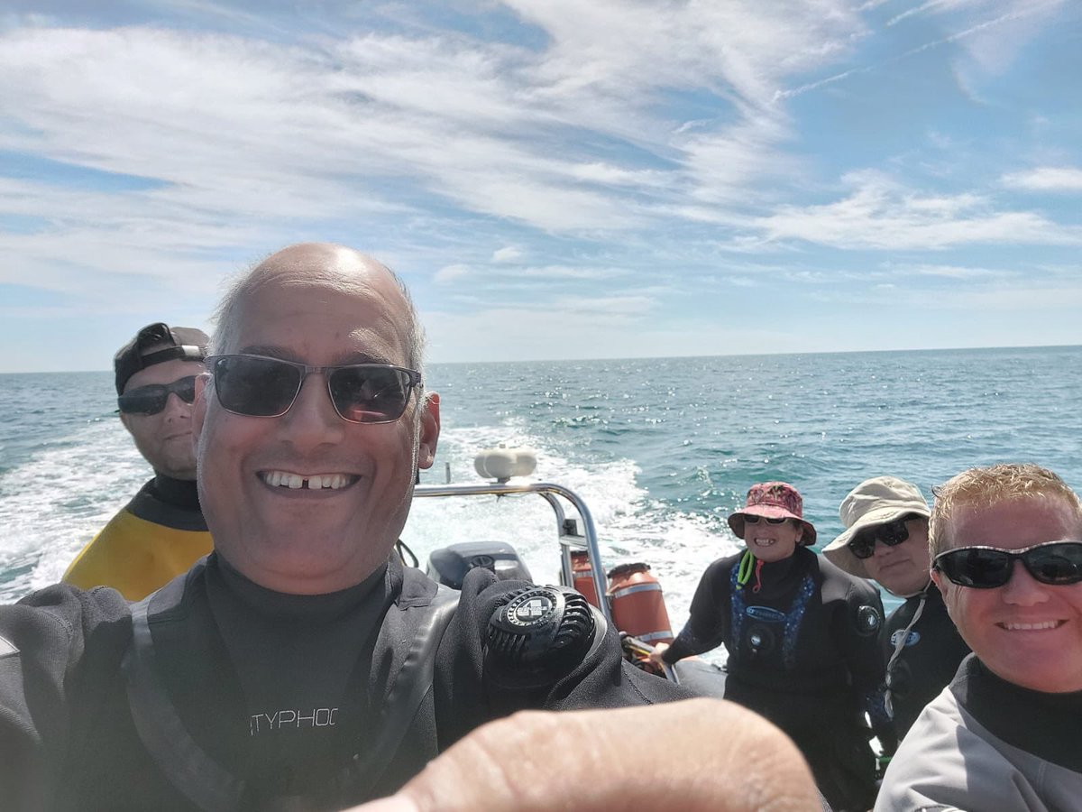 1105_bsac's tweet photo. Club trip to #Littlehampton this Sunday. Lovely #SunnyDay and plenty of calm #sea 👌#bsac #boat #scuba #diving @BSACdivers https://t.co/8zcQlp2dvA