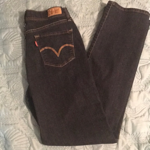 angiederay's tweet photo. So good I had to share! Check out all the items I'm loving on @Poshmarkapp #poshmark #fashion #style #shopmycloset #levis: https://t.co/cp7cfGVeKv https://t.co/VPeW9dsxEF
