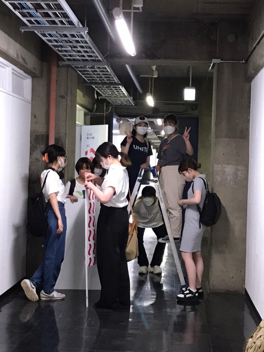 【活動報告】

1日目の搬入終了しました！

今日は学科の生徒全員でオーキャン期間中の展示の準備をしました。

在校生の作品が沢山みれる機会ですので、ぜひ会場に足をお運びください👌👌