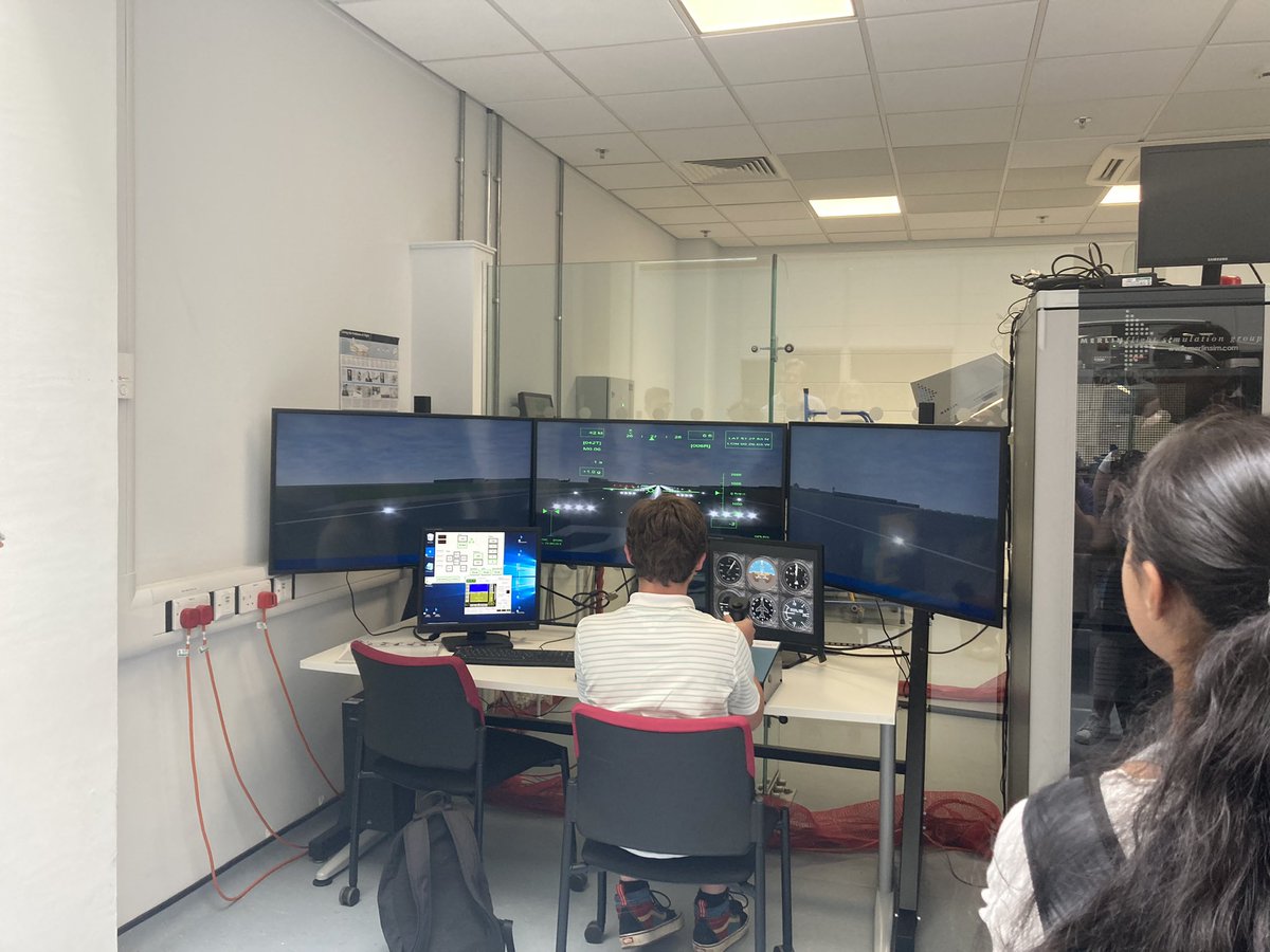 SHUOutreach's tweet photo. What a day at the Engineering Extravaganza- motors, robots, flight simulators, cranes, liquid nitrogen, micrometeorites and skyscrapers!!
#SHUOutreach #EngExtraSY #InspiringFutureEngineers #WeAreHallam
@HallamEng @STEM_HUBNMSEY https://t.co/fP6I5AX5uv