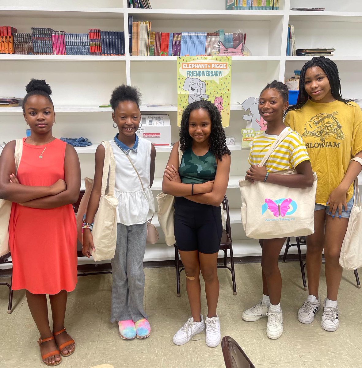 womenintrainin1's tweet photo. These #girls and others received @womenintrainin1 #WITKITS at the #essencefestival! Courtesy of @MsLaToshaBrown and @blackgirlsdream #endperiodpoverty #endpovertyperiod https://t.co/zPnCP1SUiR